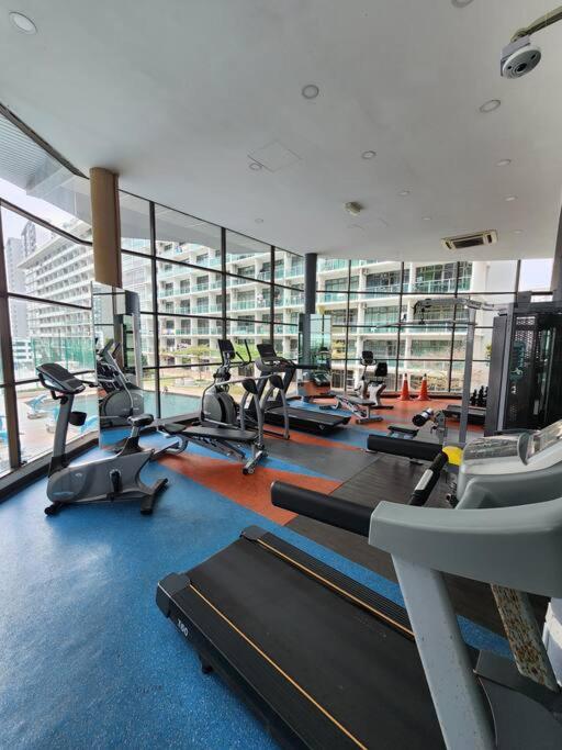 2-4 Pax Spacious Living @ Mount Austin, Jb #02 Johor Bahru Exterior photo